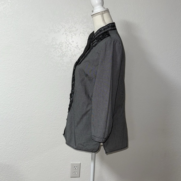 e-col-o-gie Gray Embroidered Button-Up Blouse - Picture 2 of 9